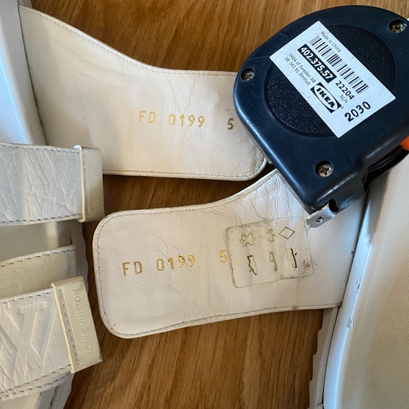 Louis Vuitton Mirabeau line slide sandals - Picture 7 of 17